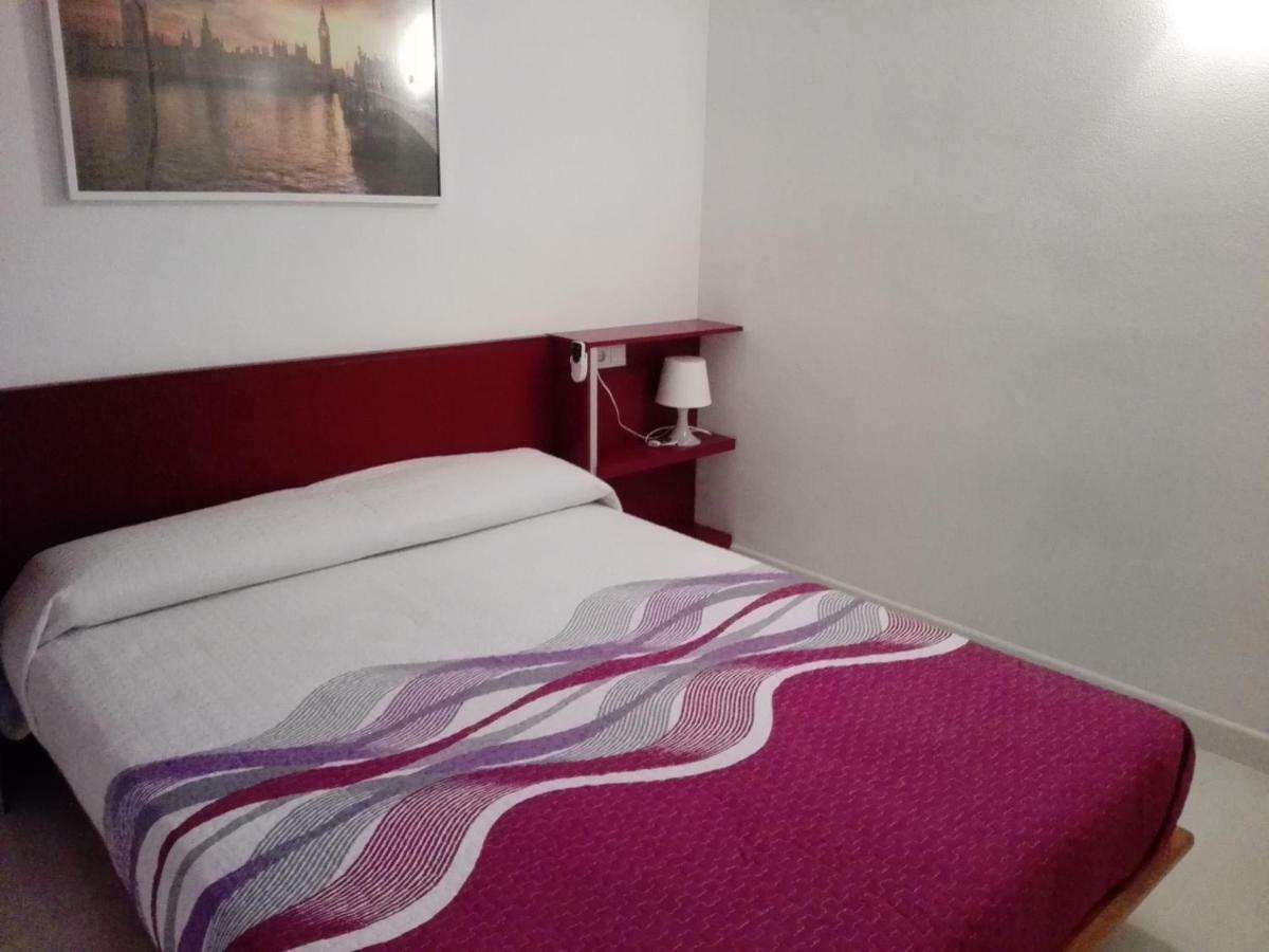 Zeus Montblanc Apartment Salou Luaran gambar